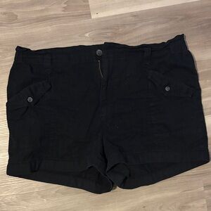 Old Navy Black Women's Cargo Shorts with Flap Pockets